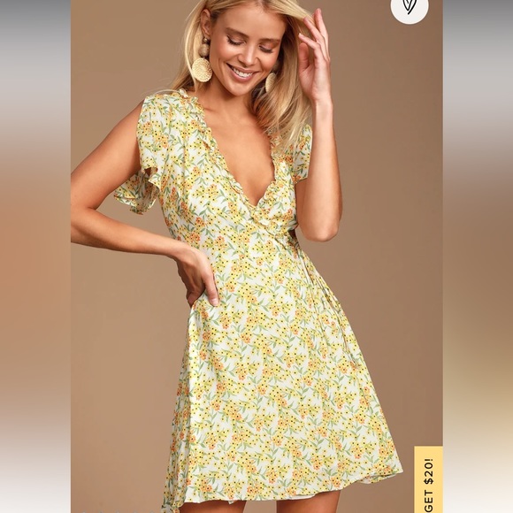 Dress - Picture 3 of 4